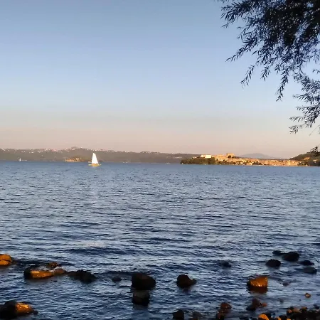 Casa vacanze La Casetta del lago Capodimonte